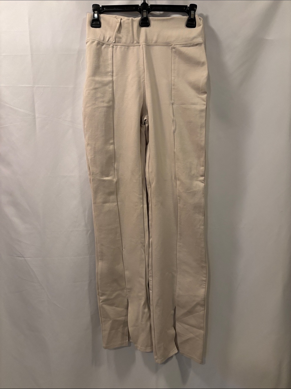 Abercrombie & Fitch Light Beige Stretch Pants - size Medium